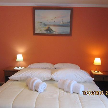 Patagonia Swiss House Otel Puerto Natales Dış mekan fotoğraf